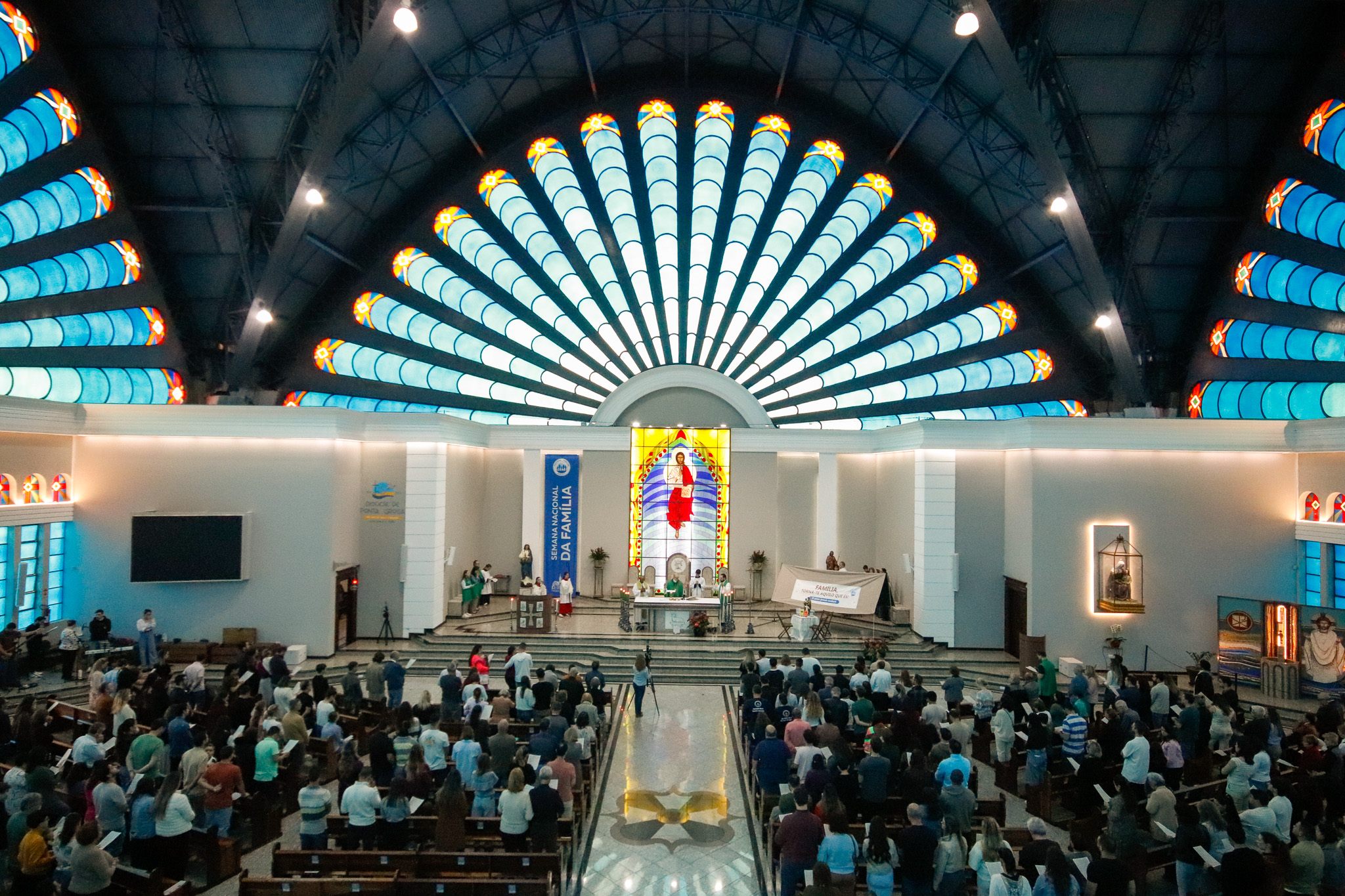 Catedral Sant’Ana sedia abertura da Semana da Família