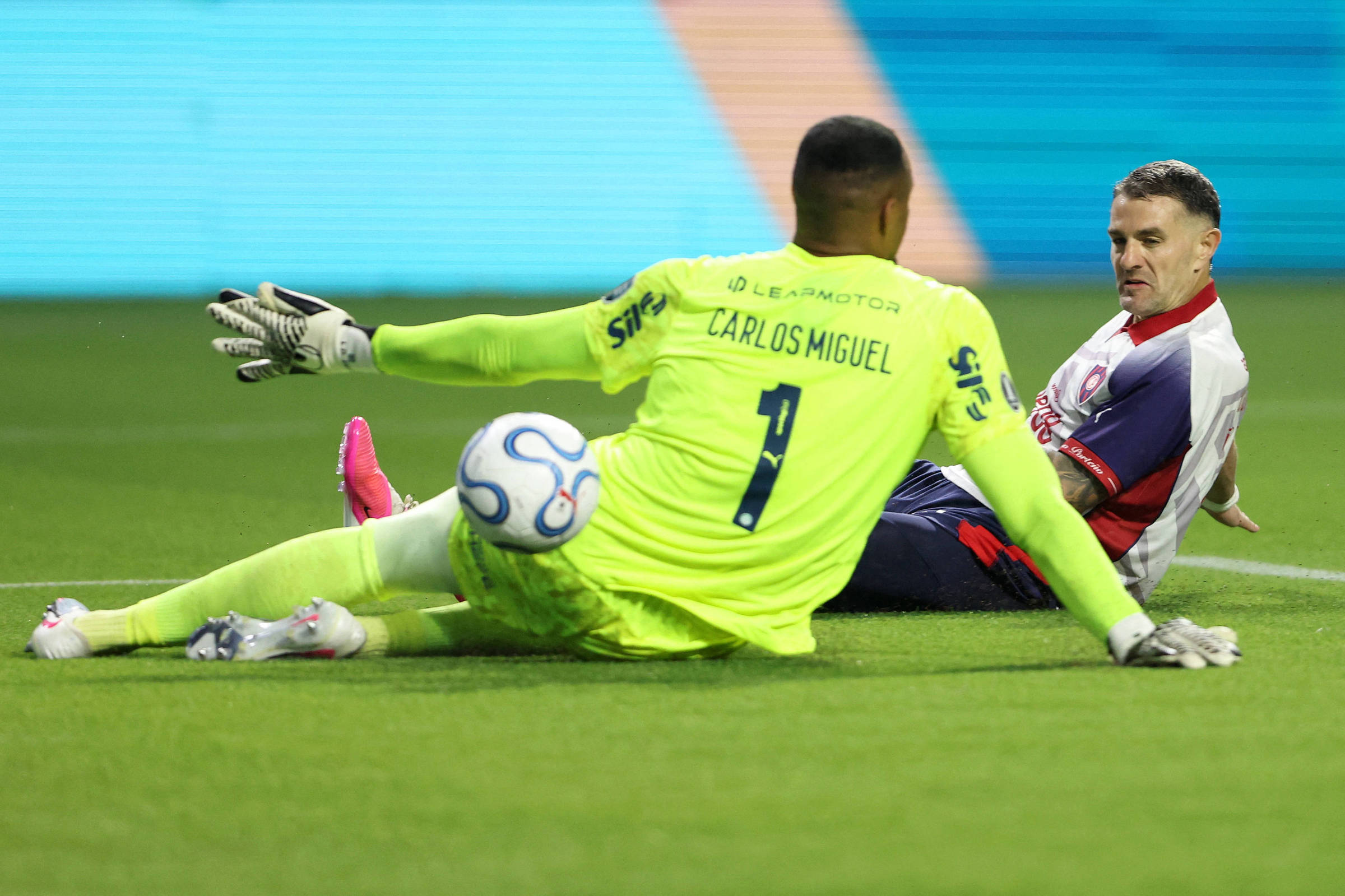 Carlos Miguel falha, e Palmeiras leva empate do Cerro nos acréscimos