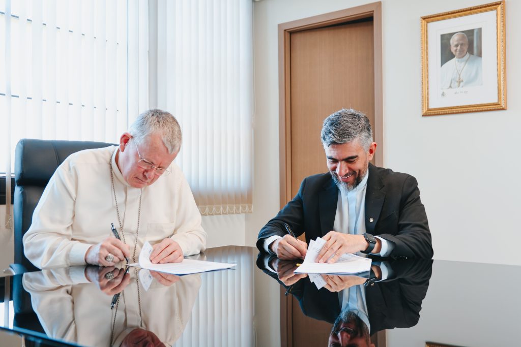 CNBB e PUC-Rio firmam acordo de cooperação para fortalecer iniciativas de formação na Igreja no Brasil 