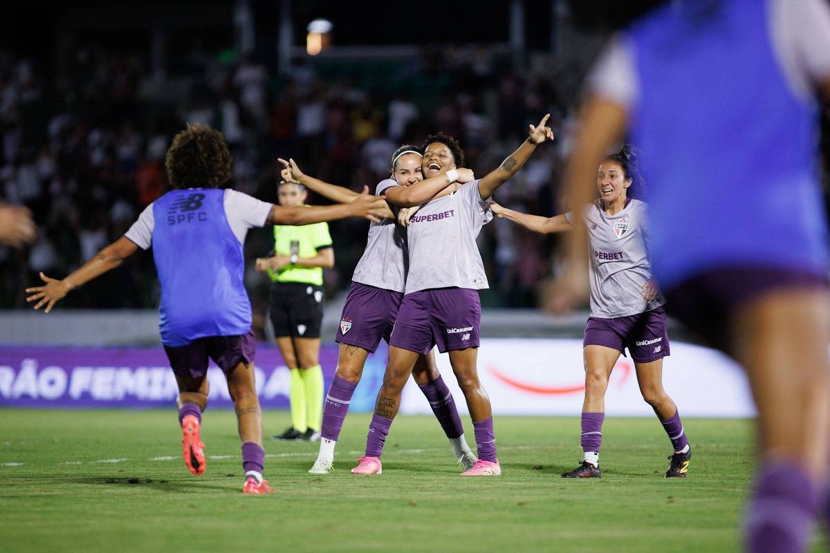 São Paulo volta a bater o Flamengo e avança à decisão do Brasileiro feminino
