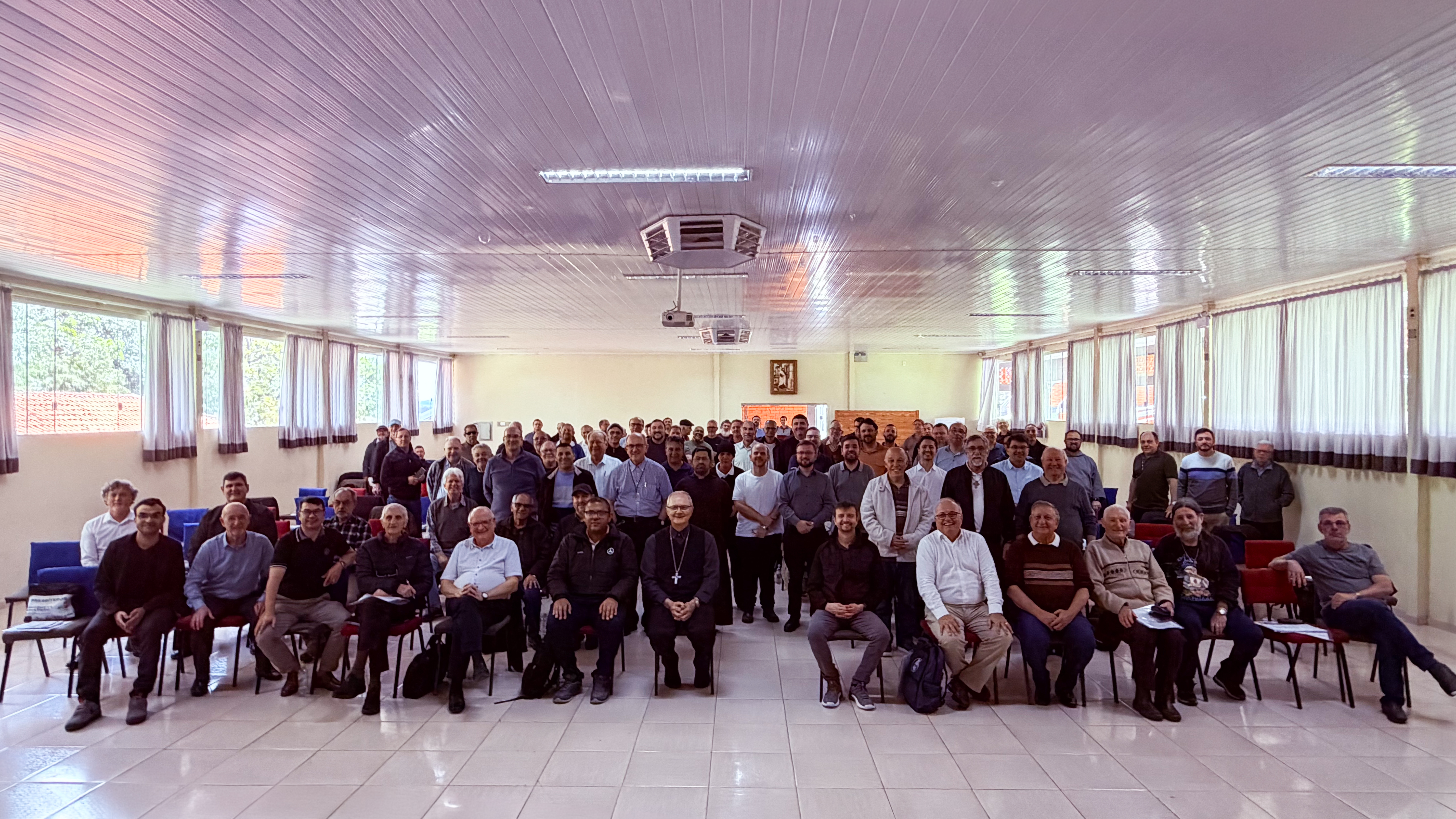 Clero aprova organização pastoral em decanatos