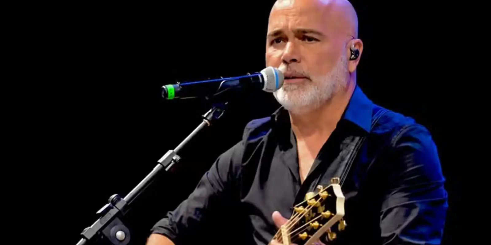 FAB e bombeiros buscam helicóptero com cantor Rick, desaparecido em SC