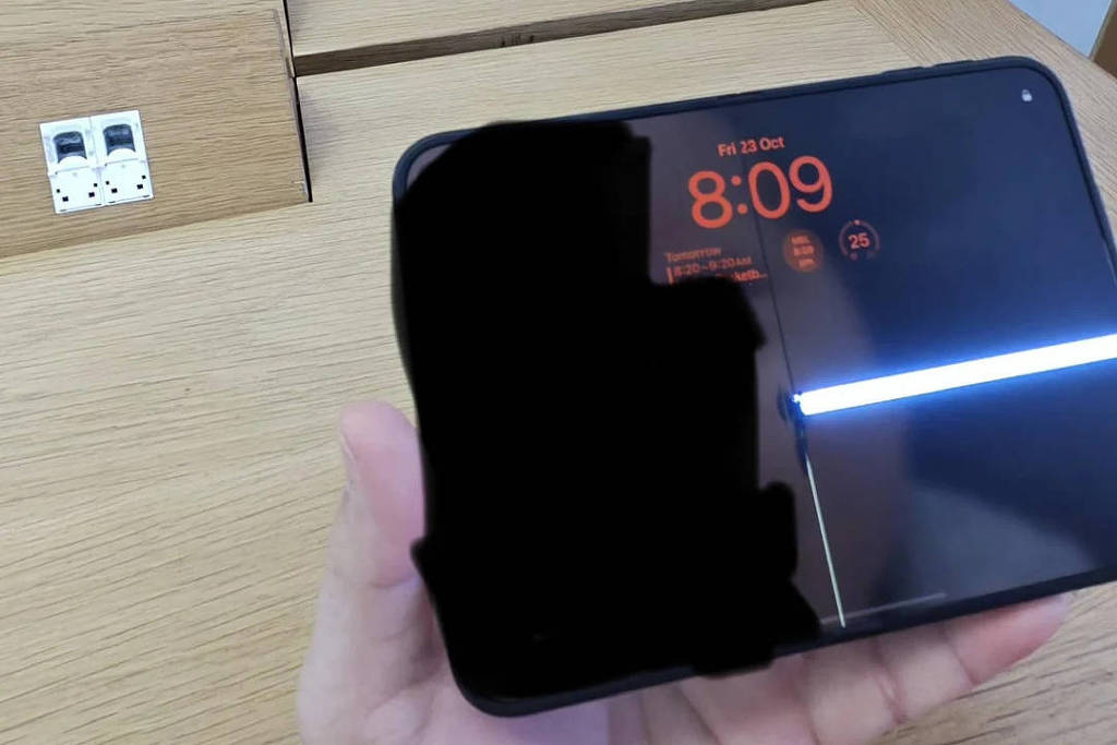 'Crackgate': iPhone dobrável da Apple tem relatos de telas quebradas