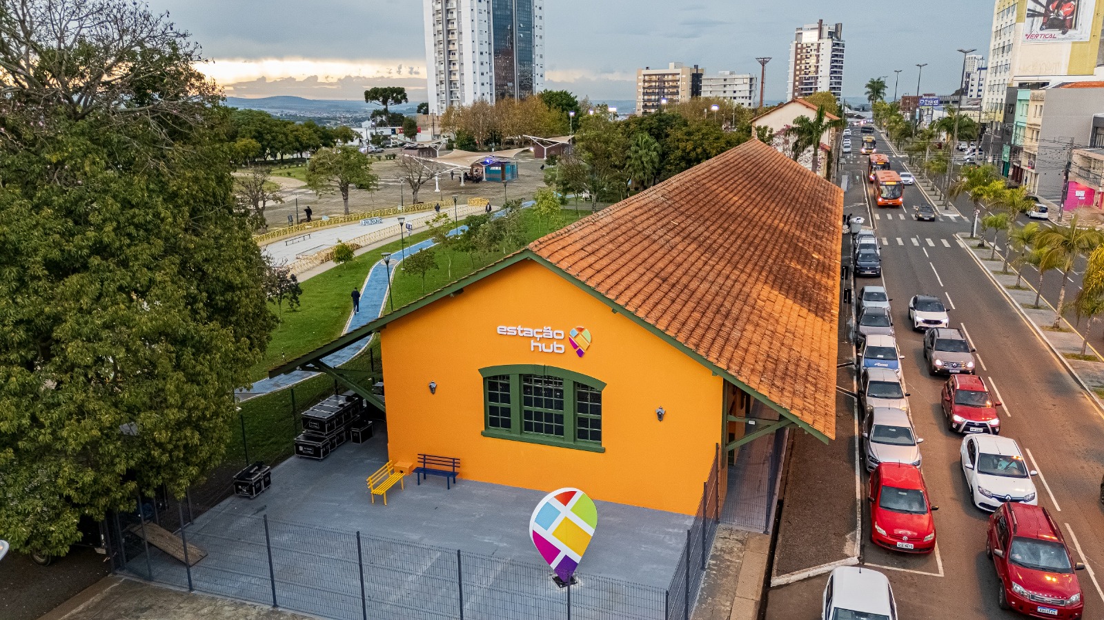 Estação Hub inicia programação de abril com foco em acesso a mercados e capacitação para empreendedores