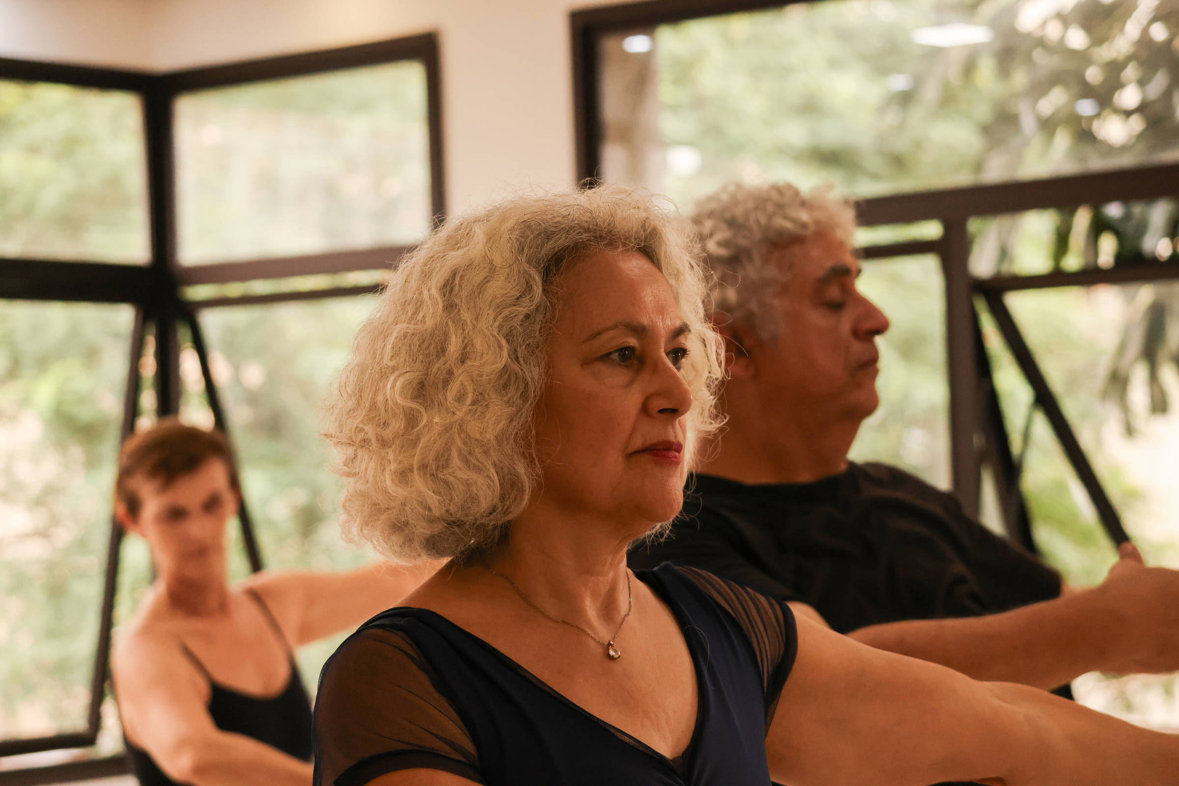 Bailarinos desafiam o preconceito contra a diversidade de corpos e idades