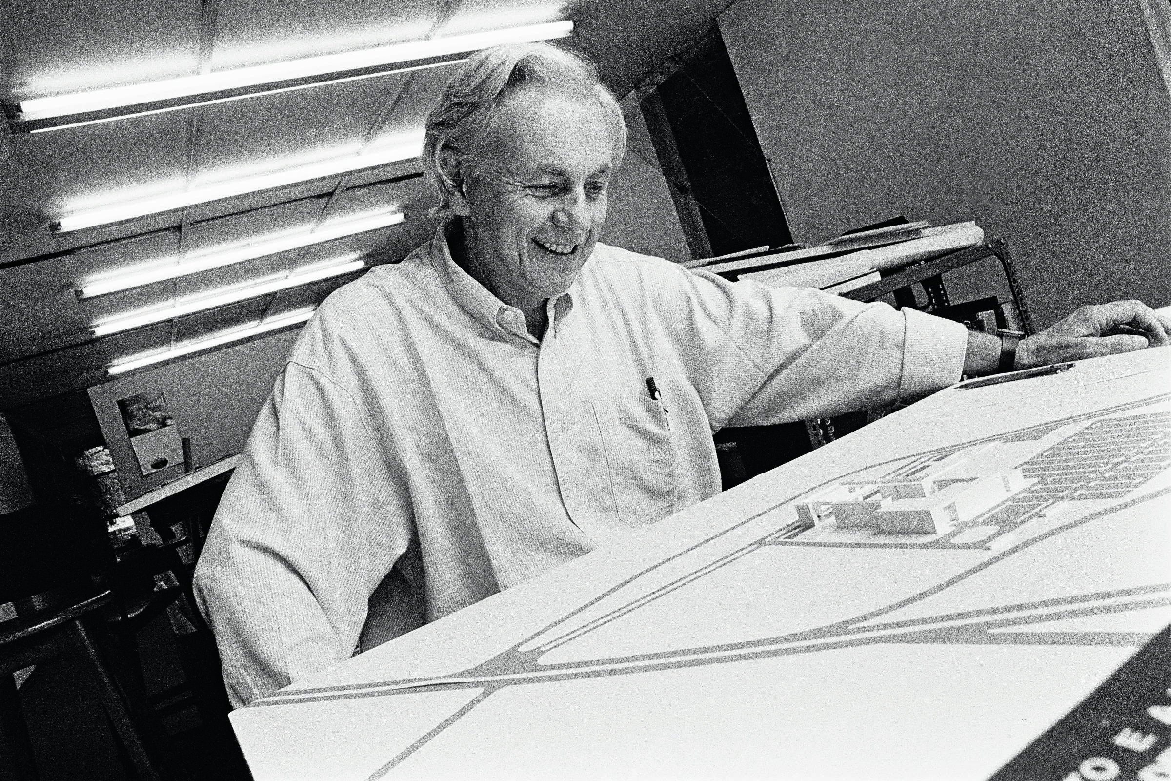 Morre Eduardo de Almeida, referência na arquitetura, aos 92 anos