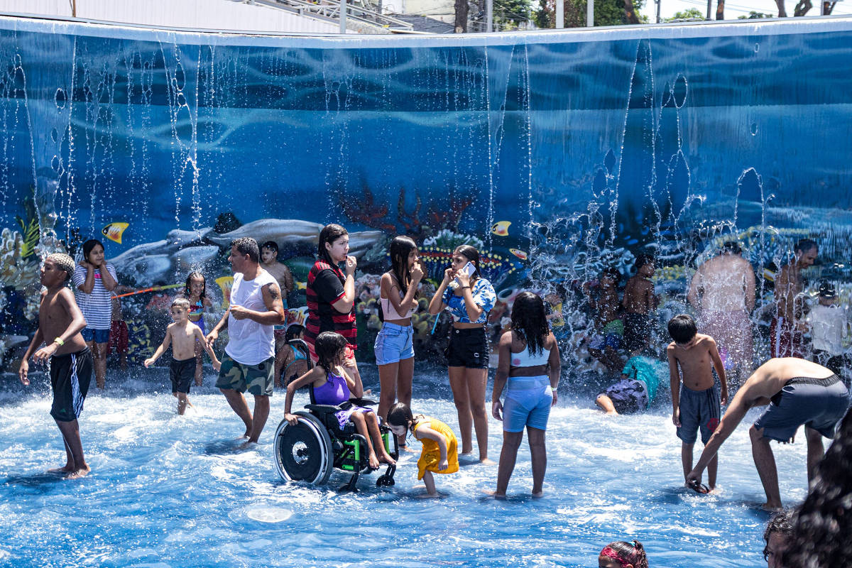Criança na rua é sinal de saúde das cidades