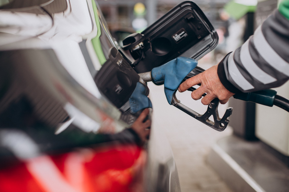 Governo do Brasil anuncia subvenção à gasolina e ao diesel para proteger bolso da população