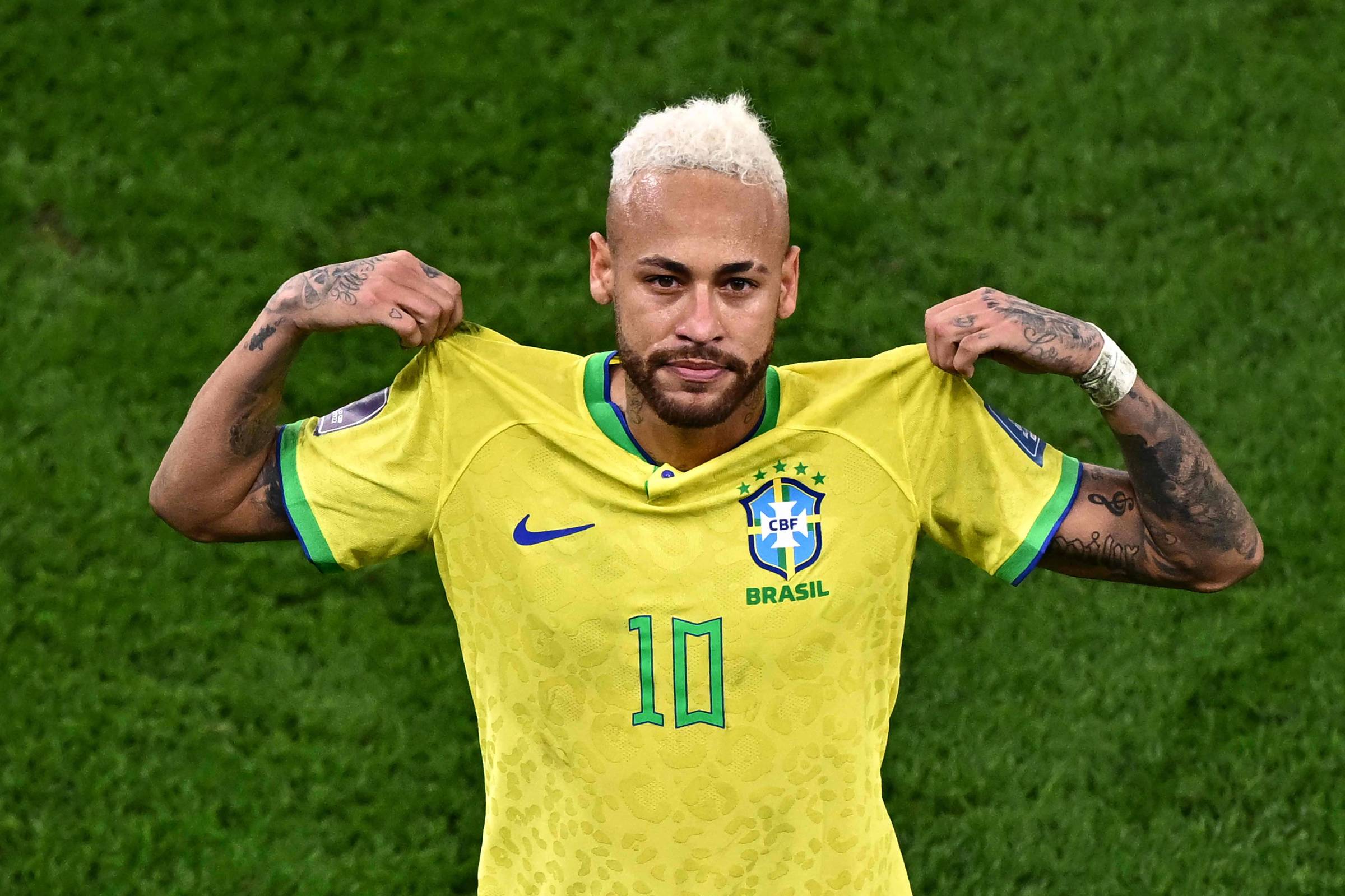 Por desejo dos jogadores, Neymar deve ficar com a camisa 10 durante a Copa