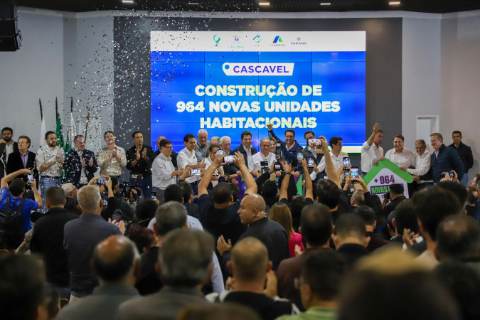 Governador autoriza 964 moradias e R$ 242 milhões em investimentos para Cascavel