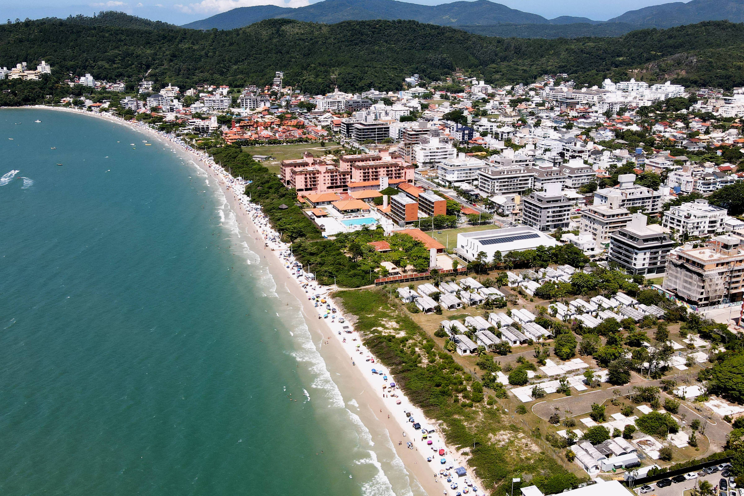 Florianópolis se destaca no Sul com praias para todos os públicos