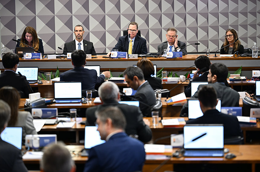 Especialistas defendem modernização das contas públicas e do Orçamento em evento da OCDE