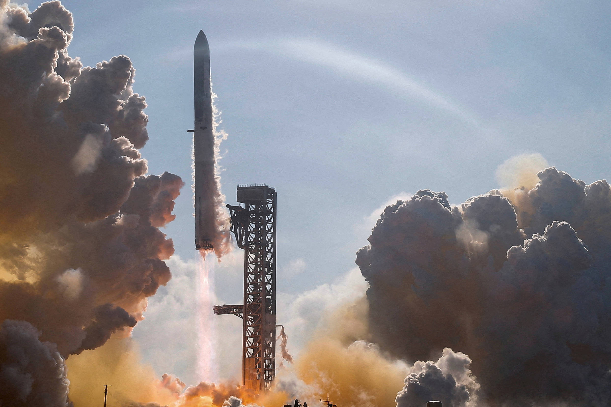SpaceX, de Musk, capta US$ 75 bilhões no maior IPO da história