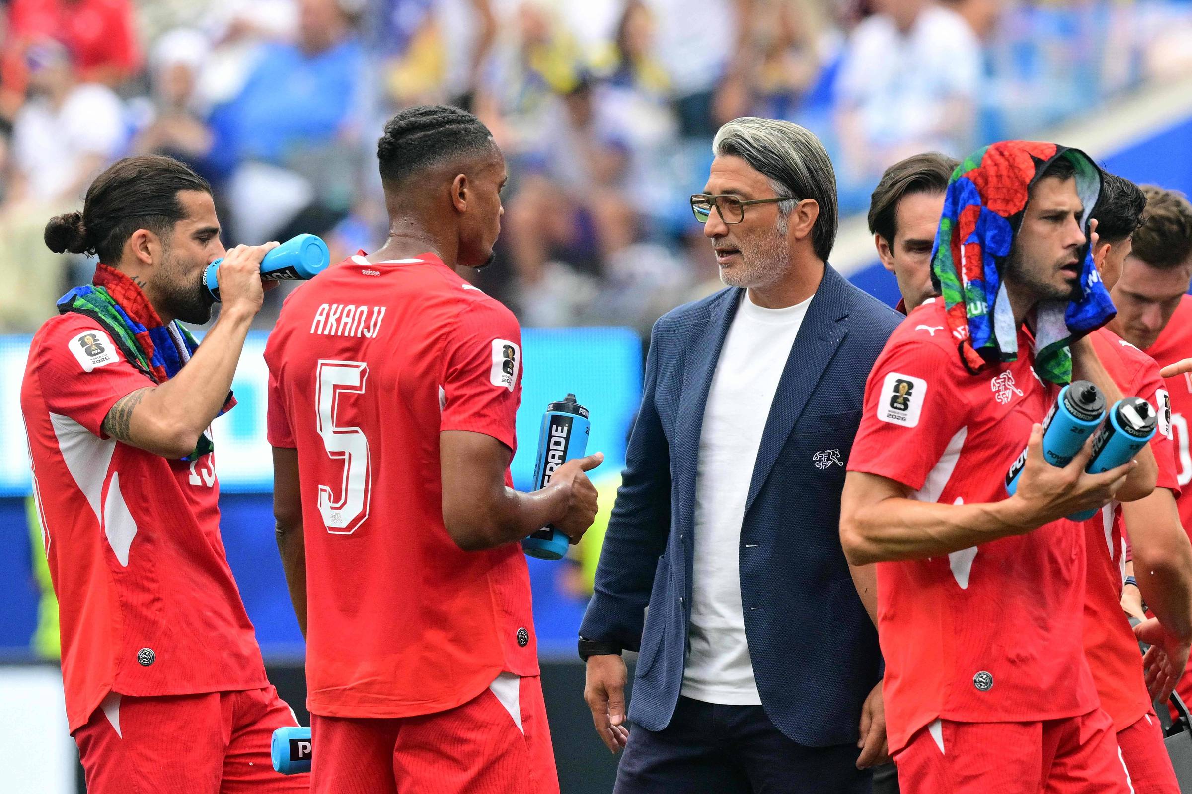 A pausa para hidratação é inimiga do futebol?