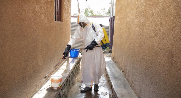 RD Congo já tem mil casos de ebola, que ameaça 3 milhões de crianças