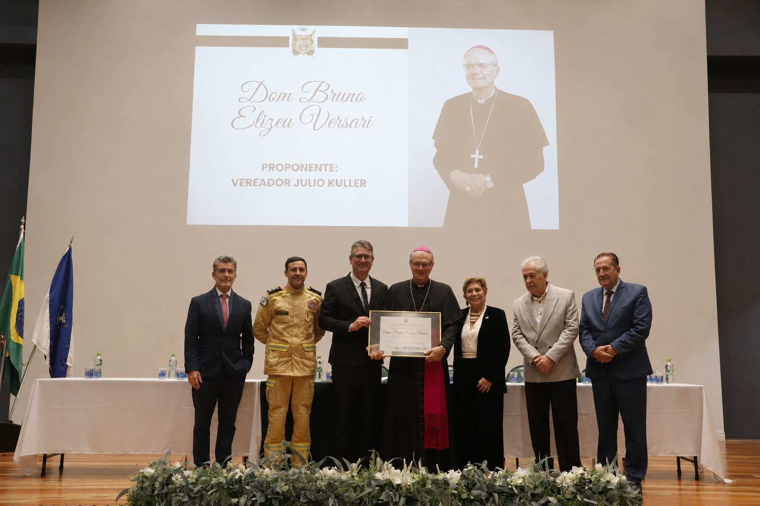 Dom Bruno recebe título de Cidadão Honorário