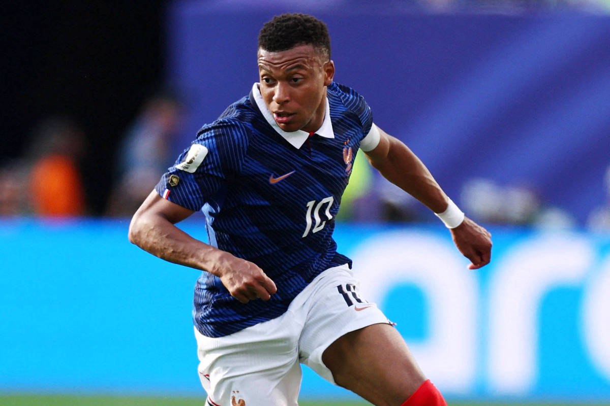 Com dois gols na Suécia, Mbappé se isola como o maior artilheiro em jogos eliminatórios de Copa
