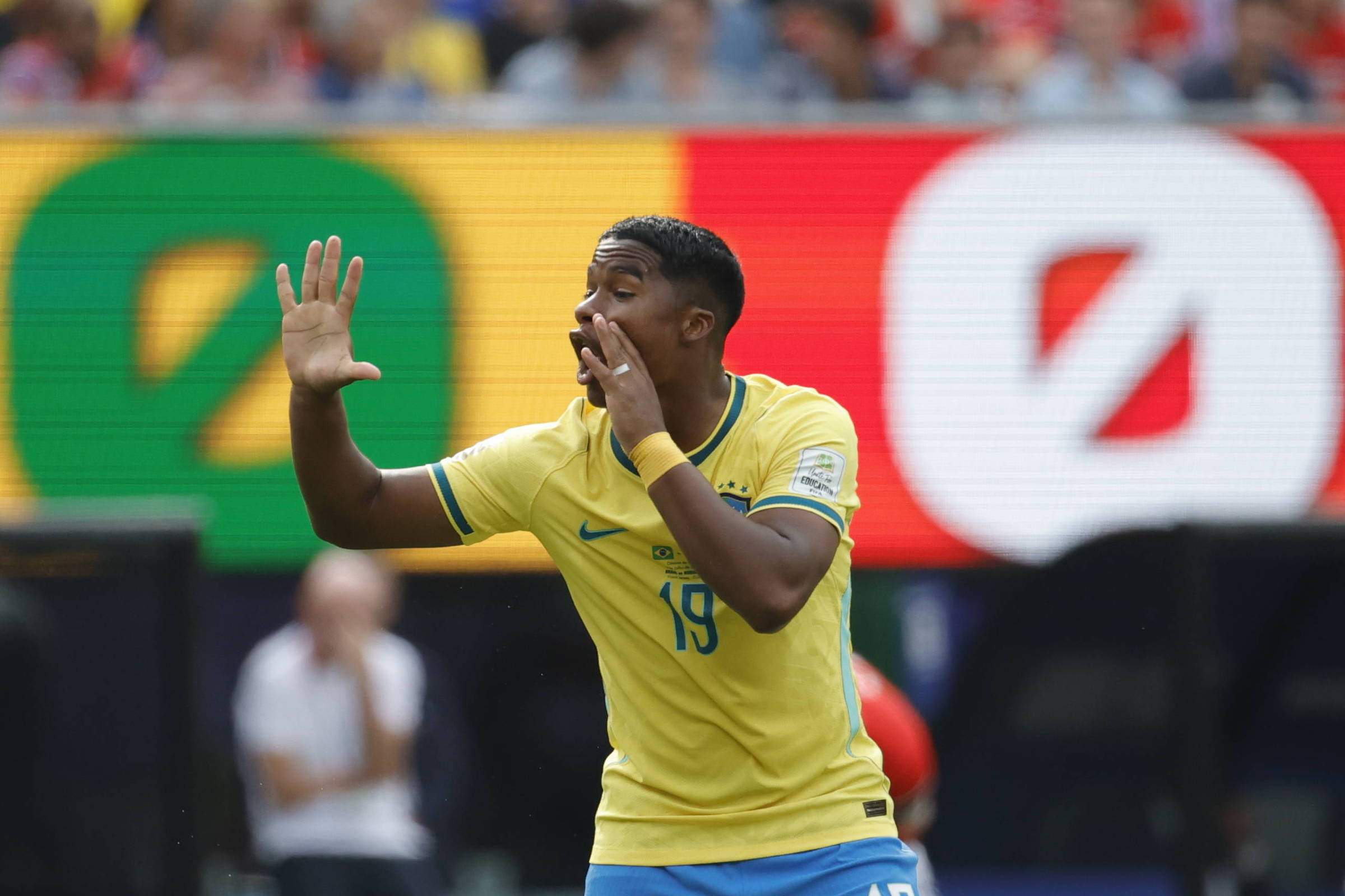 Após atender a apelos por Endrick, Ancelotti vê Brasil cair com falhas do atacante