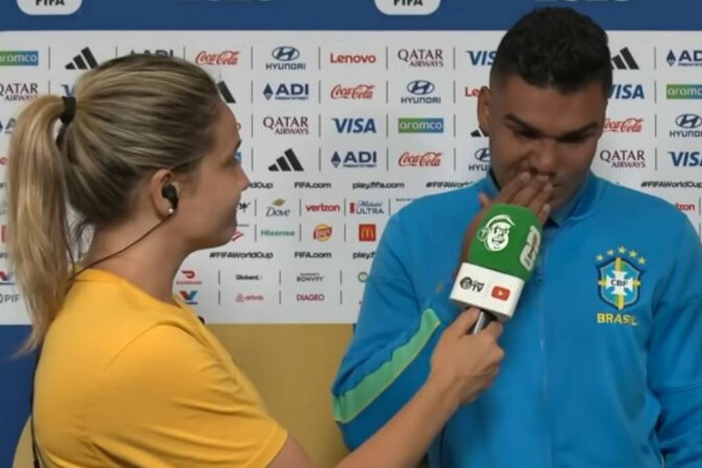 Casemiro chora após pergunta de Fernanda Gentil sobre crianças que sonham com a Copa; assista